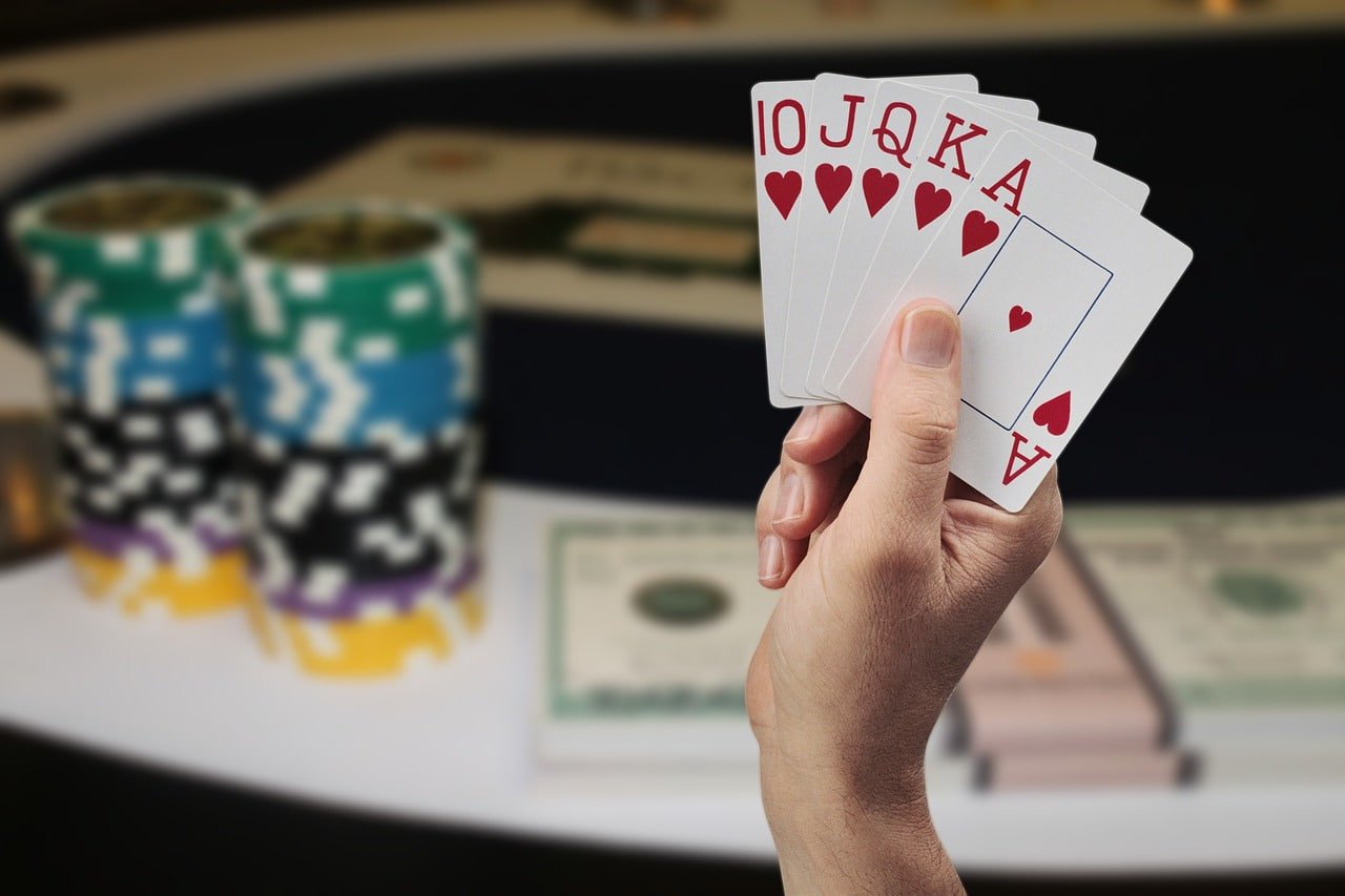 Bangladesh users exploring bb444 live casino themed tables on mobile